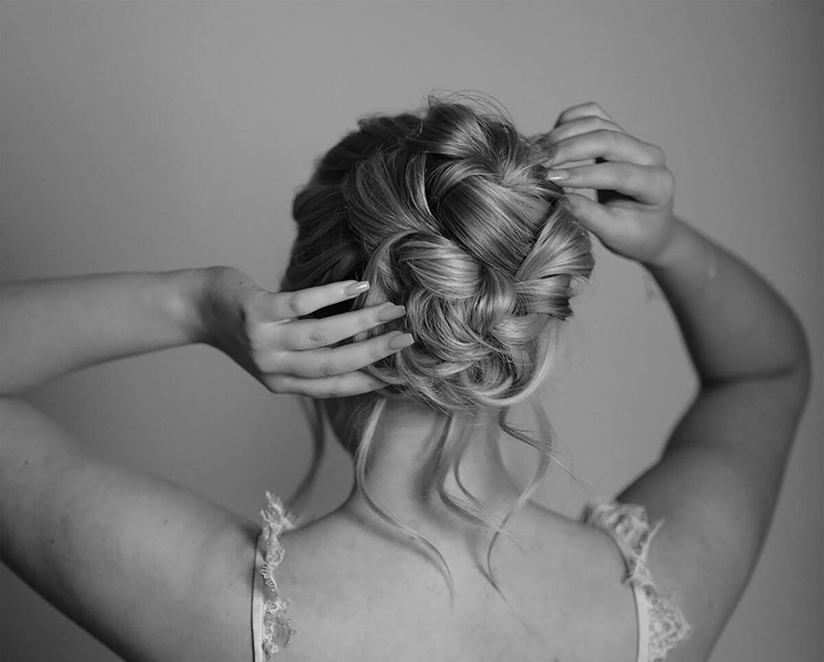 Seattle, Bellevue, Kirkland, Snohomish, Bellingham on location bridal hair.